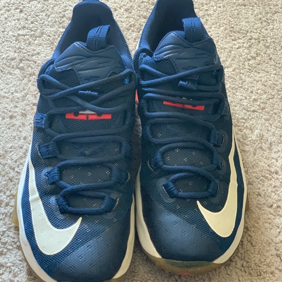 Nike Lebron - Picture 6 of 6